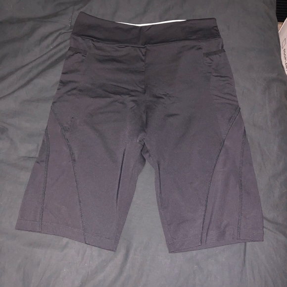 SOLD Gymshark shorts - Picture 5 of 6